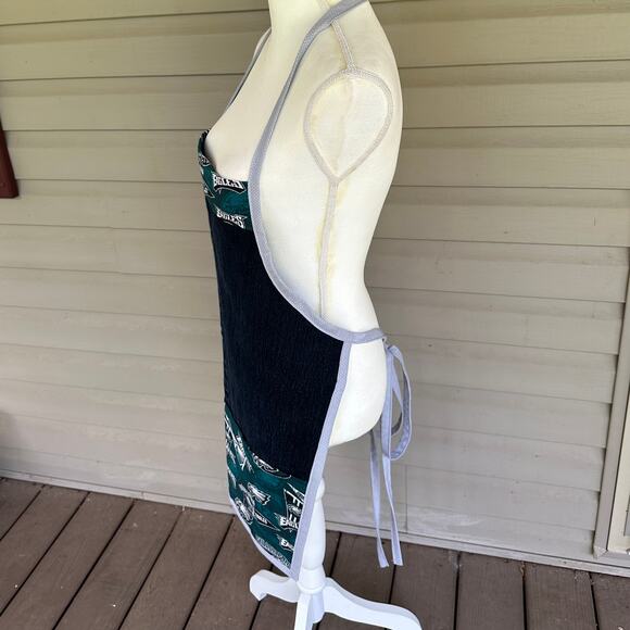 Handmade NFL Eagles Apron Recycled Denim Pockets - Picture 4 of 6